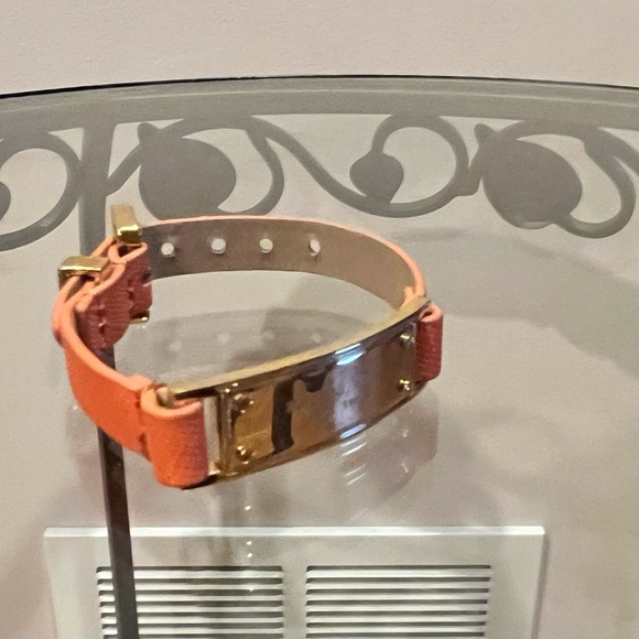 Michael Kors Orange Leather Buckle Bracelet 🧡 - Picture 4 of 6